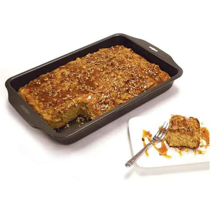 Nonstick Quarter Sheet Cake Pan