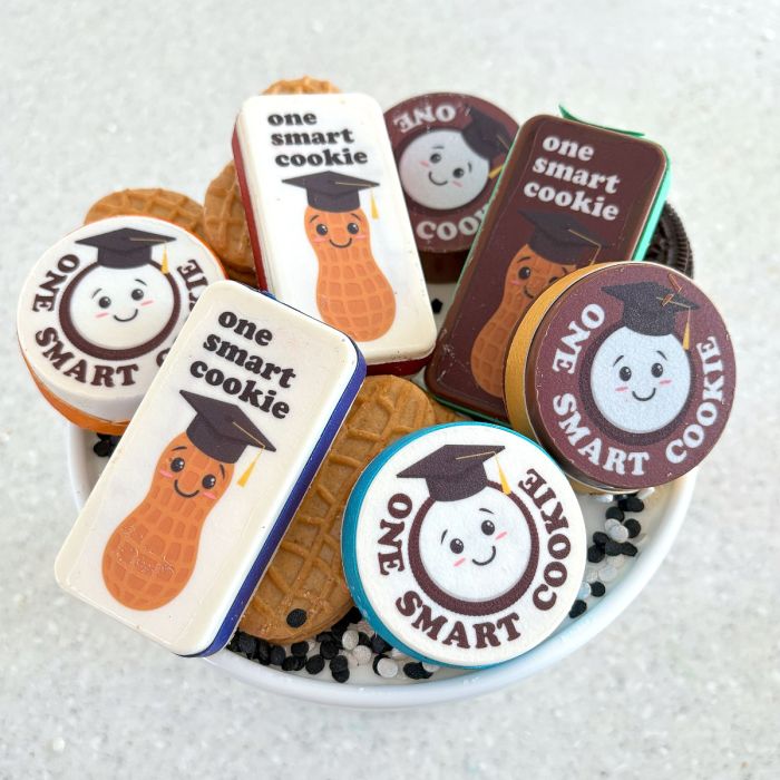 クッキー ベンダブル フィギュア ONE SMART COOKIE 3体セット One Smart Cookie Graduation Kit - Evil Cake Genius