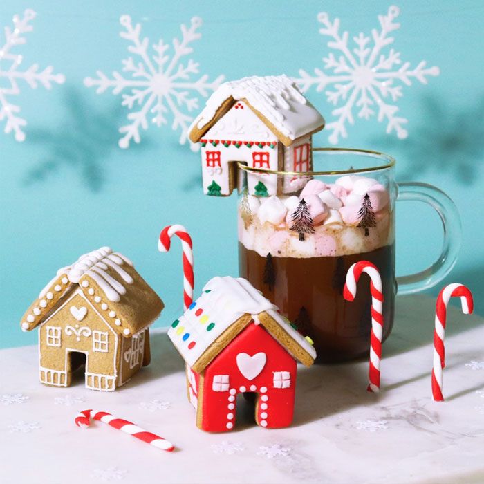 Tiny METAL Gingerbread House Mug Hugger Cutters