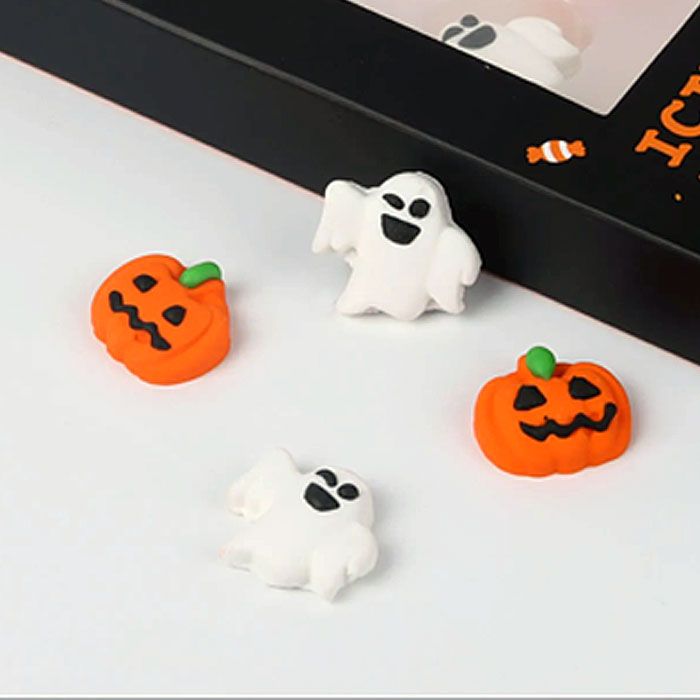 Royal Icing Ghosts & Pumpkins