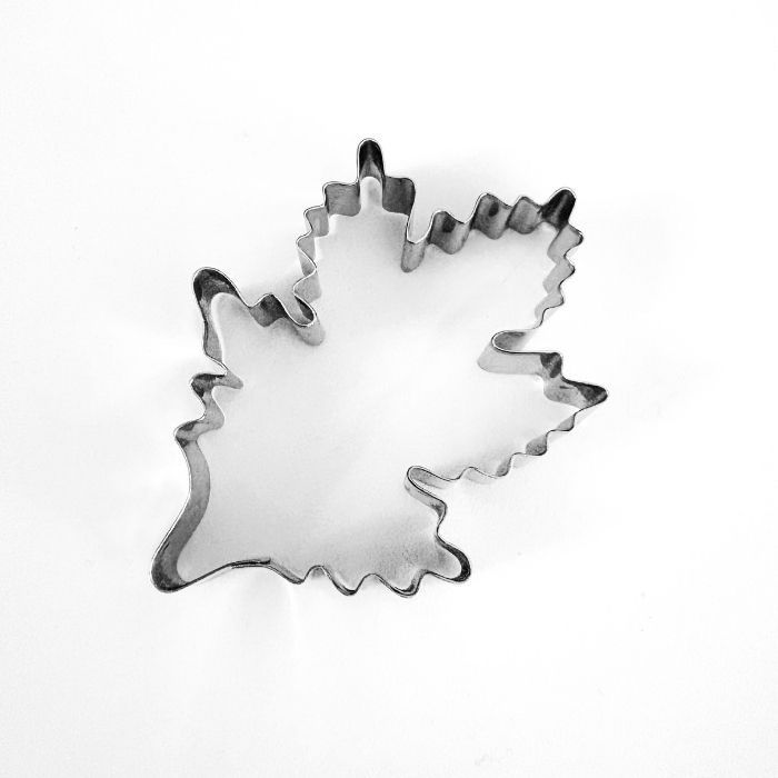 Cutter Ruffled Oak Leaf